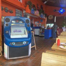 El Sol De Mexico - Drive through, dine in.