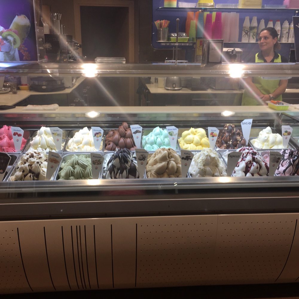 Gelato Cini Caffè - Ice Cream & Frozen Yogurt Near Me - Munich, BY Gelato Cini Caffè - Ice Cream & Frozen Yogurt Near Me - Munich, BY