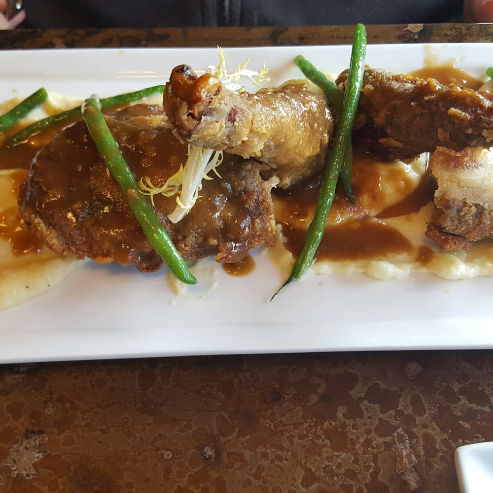 Wine & Growl - Truffle-fried Guinea Hen with sautéed green beans, potato puree, and wild mushroom gravy - Tapas/Small Plates Near Me - Portland, Oregon Wine & Growl - Truffle-fried Guinea Hen with sautéed green beans, potato puree, and wild mushroom gravy - Tapas/Small Plates Near Me - Portland, Oregon