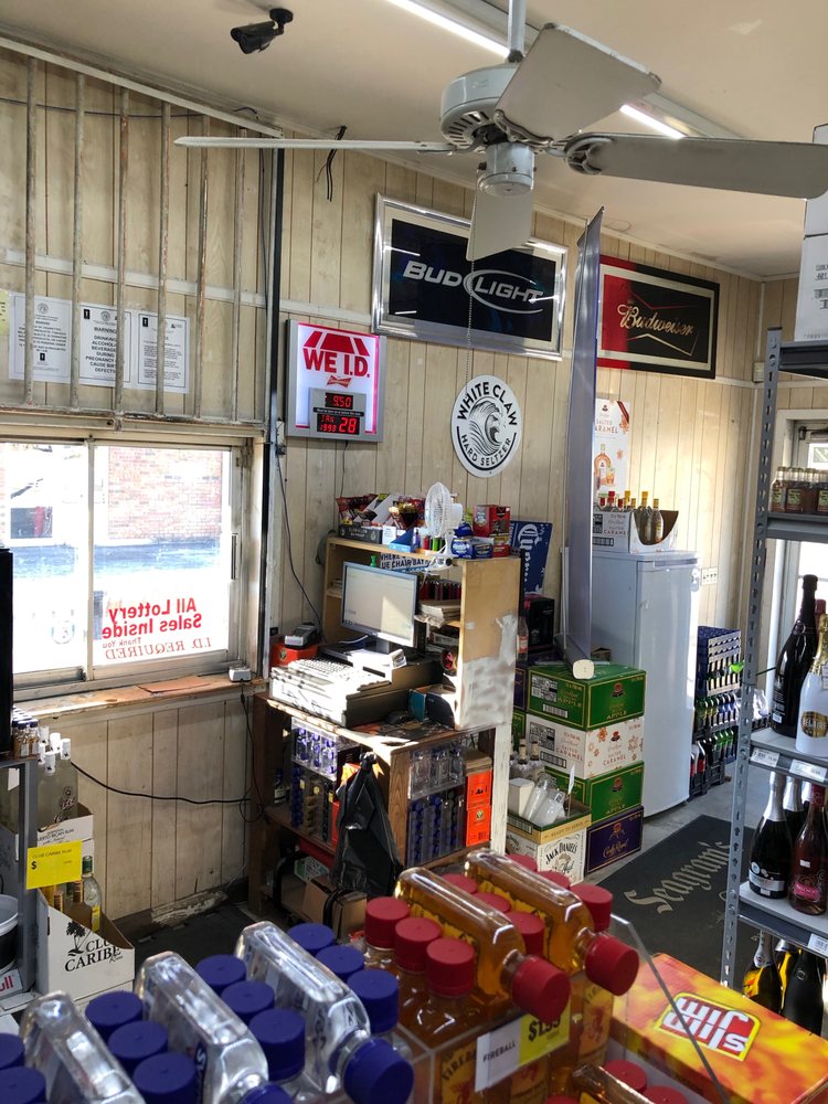 Downtown Beverage Logo