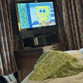The Eagle Inn - Cable SpongeBob - Hotels Near Me - Santa Barbara, California