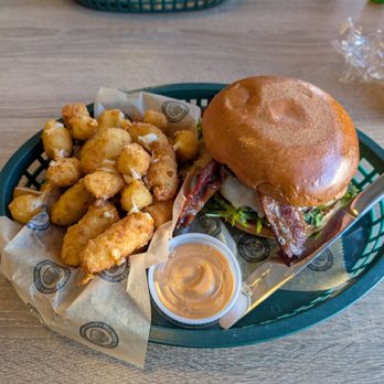 The Fat Shallot -Evanston - Burger, added bacon and onions cheese curds - Sandwiches Near Me - Evanston, Illinois The Fat Shallot -Evanston - Burger, added bacon and onions cheese curds - Sandwiches Near Me - Evanston, Illinois