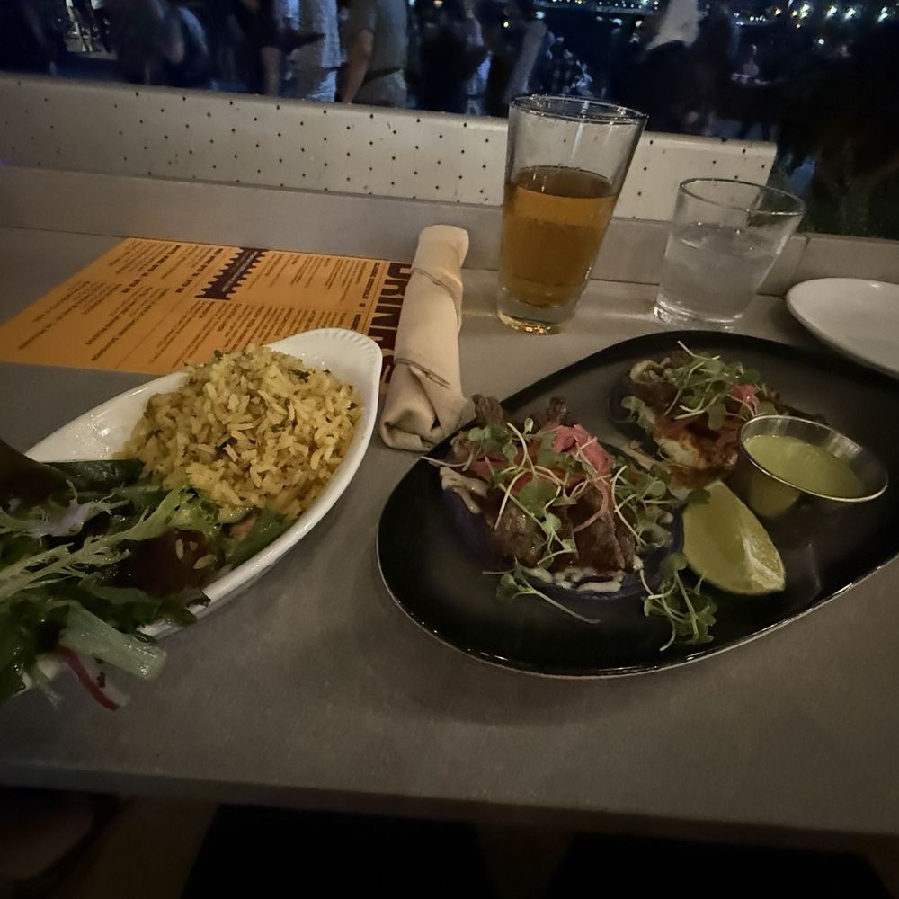 Bar Sol - Steak Taco - Garlic Shrimp - Salad - Bars Near Me - Chicago, Illinois Bar Sol - Steak Taco - Garlic Shrimp - Salad - Bars Near Me - Chicago, Illinois