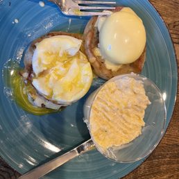 Ranchero Eggs Benedict Ranchero Eggs Benedict