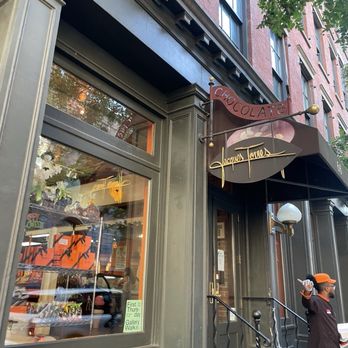 Jacques Torres Chocolate - Chocolatiers & Shops Near Me - Brooklyn, New York Jacques Torres Chocolate - Chocolatiers & Shops Near Me - Brooklyn, New York