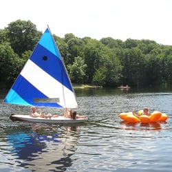 Rock Lodge Club - A relaxing day on the lake.