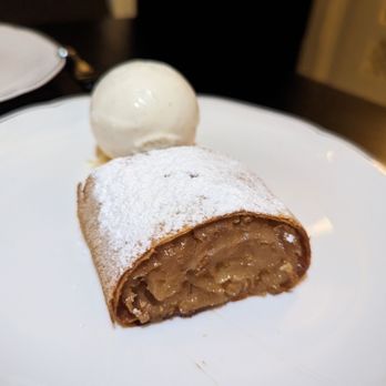 Koloman - Apple Strudel so so - Austrian Near Me - New York, New York