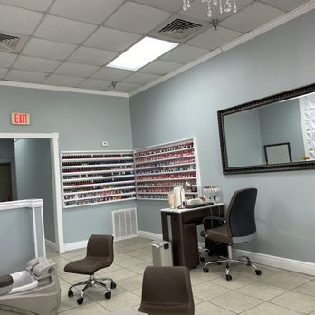 Nail Parlor - Nail Salons Near Me - Biloxi, Mississippi