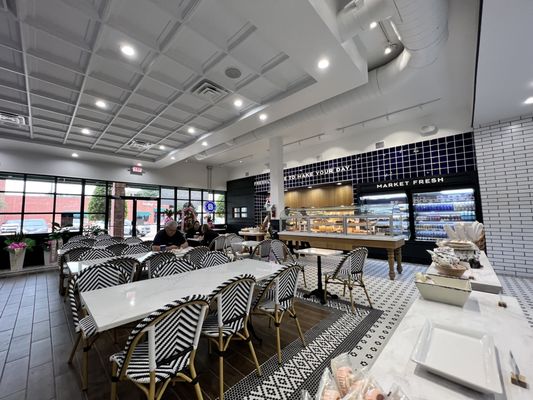 Paris Baguette by null