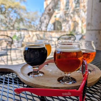 Lone Man Mountain Brewing - Breweries Near Me - Driftwood, Texas