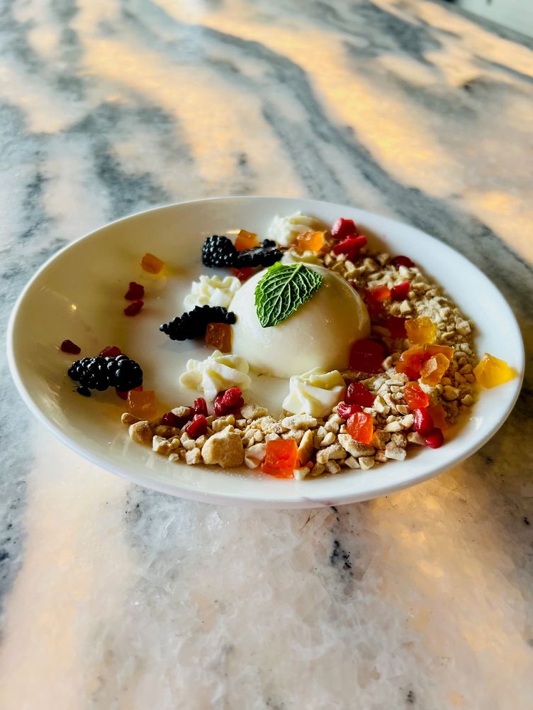 HORIZONS MODERN KITCHEN & WINE BAR Updated September 2024 150