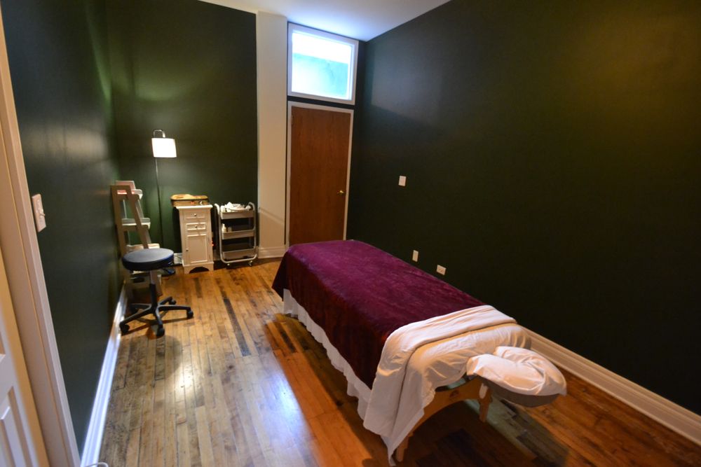 South Loop Massage Logo