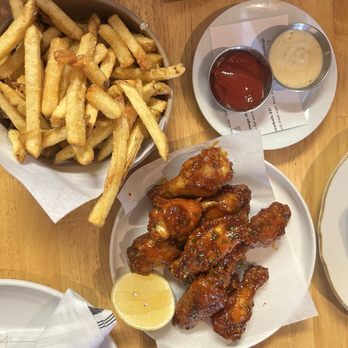 Folks Pizzeria - Beef Tallow French Fries Free Range Chicken Wings - Pizza Near Me - Costa Mesa, California Folks Pizzeria - Beef Tallow French Fries Free Range Chicken Wings - Pizza Near Me - Costa Mesa, California