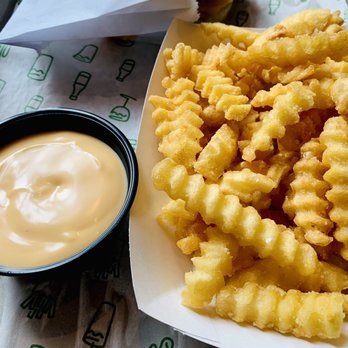 Shake Shack Downtown Cleveland - Fast Food Near Me - Cleveland, Ohio
