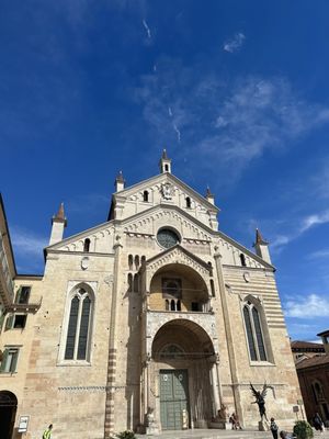 Basilica di Sant' Anastasia by null