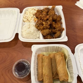 808 Hawaiian BBQ - Mini orange chicken and veggie spring rolls - Hawaiian Near Me - Waipahu, Hawaii 808 Hawaiian BBQ - Mini orange chicken and veggie spring rolls - Hawaiian Near Me - Waipahu, Hawaii