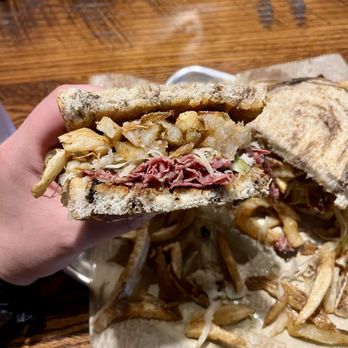 Primanti Bros. Restaurant and Bar - PB Rueben - Sandwiches Near Me - Cranberry, Pennsylvania Primanti Bros. Restaurant and Bar - PB Rueben - Sandwiches Near Me - Cranberry, Pennsylvania