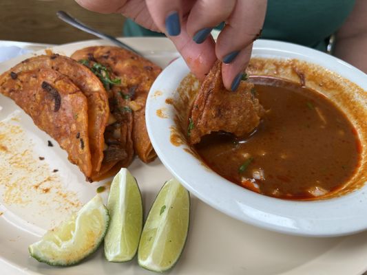 Tacos Los Primos by null