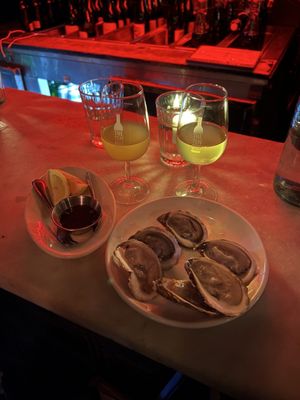 The Ten Bells by null