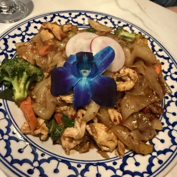 Little Charm Eatery - Drunken noodle - Thai Near Me - Wallingford, Connecticut