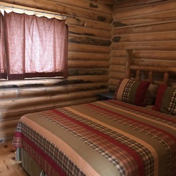 Muddy Creek Cabins - Comfy bed - Vacation Rentals Near Me - Kremmling, Colorado Muddy Creek Cabins - Comfy bed - Vacation Rentals Near Me - Kremmling, Colorado