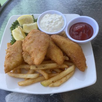 Panorama Bar & Grill - The BEST FISH N CHIPS !!!!  Oh Gahhhd they were so goood. - Cocktail Bars Near Me - San Diego, California