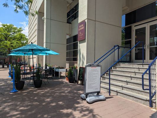 Bistro La Source by null