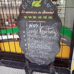 El almacén de Daniel - Qué letrita, papá.
