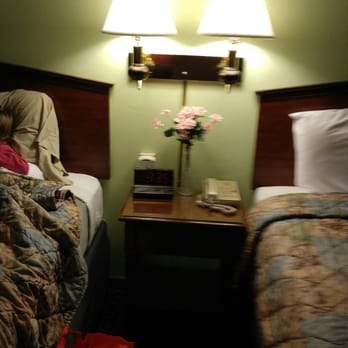Wye Motor Lodge - View of night stand between beds - Hotels Near Me - Duncansville, Pennsylvania Wye Motor Lodge - View of night stand between beds - Hotels Near Me - Duncansville, Pennsylvania