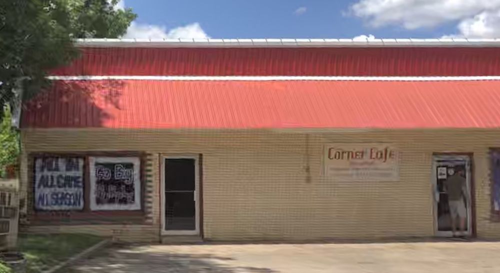 Larry's Corner Cafe