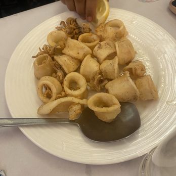 Bahari Estiatorio - Fried Kalamari (Squid) - Greek Near Me - Astoria, New York