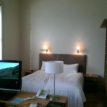 Park Hotel - Pierce Suite. - Hotels Near Me - Mount Gambier, SA