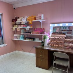 Mi Dulce Mexico Y Belleza - Makeup too