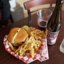 Farm & Sea Grill - Burger with Cheddar