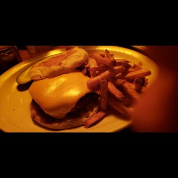 Skinflints - Cheese burger and Fries - American Near Me - Brooklyn, New York Skinflints - Cheese burger and Fries - American Near Me - Brooklyn, New York