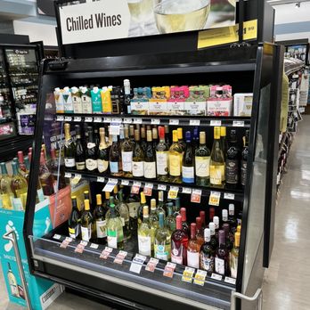 Food Lion - shelves of alcohol and wine in a grocery store - Grocery Near Me - Virginia Beach, Virginia Food Lion - shelves of alcohol and wine in a grocery store - Grocery Near Me - Virginia Beach, Virginia