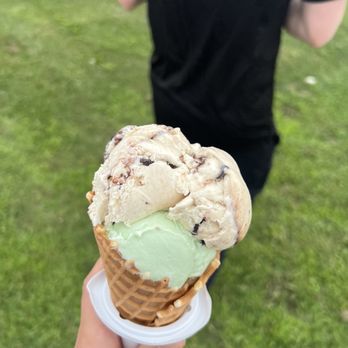 Hippy Dippy Creamery - Ice Cream & Frozen Yogurt Near Me - Marysville, Michigan Hippy Dippy Creamery - Ice Cream & Frozen Yogurt Near Me - Marysville, Michigan
