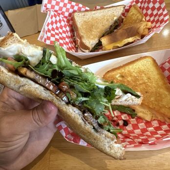 Everdine's Grilled Cheese Co. - 81 Caprice Classic - Sandwiches Near Me - Naperville, Illinois