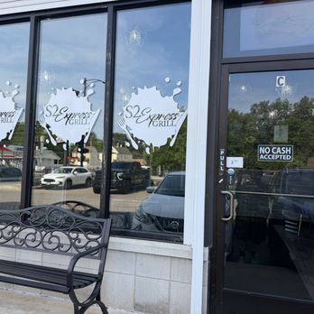 S2 Express Grill - New American Near Me - Chicago, Illinois
