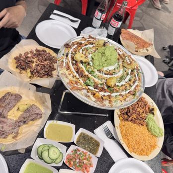 Hecho Al Carbon - Mexican Near Me - Riverside, California