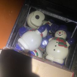 Unique Treasures & Gems - Mini blow mold snowmen