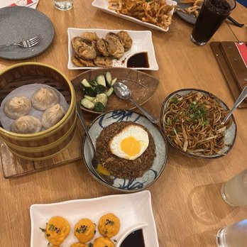 Phat Phat - Salt & Pepper Enoki Mushroom, Nasi Goreng, Mie Goreng, Salt and Spicy Eggplant, Garlic Cucumber, Soup Dumplings - Noodles Near Me - Schaumburg, Illinois