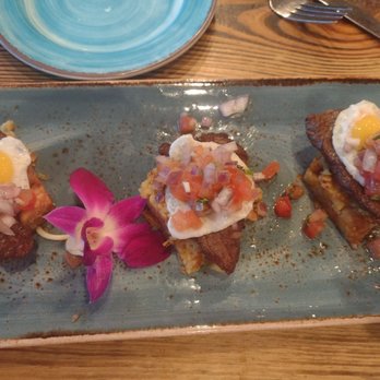 Divino Ceviche - Mini Tacu Tacus Con Lomito, tacos so GOOD - Peruvian Near Me - Doral, Florida