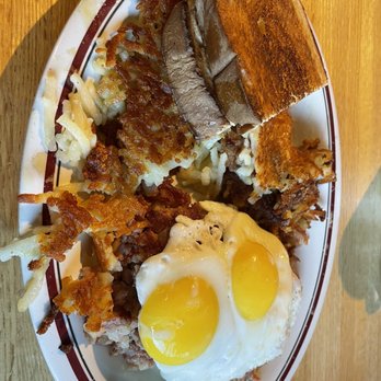 Red Kettle - Corned Beef Hash & Eggs - Breakfast & Brunch Near Me - Idyllwild, California