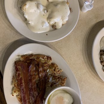 Magnolia Cafe - Breakfast combo of bacon, eggs, hash browns with sausage gravy and biscuits - Cafes Near Me - Durant, Oklahoma