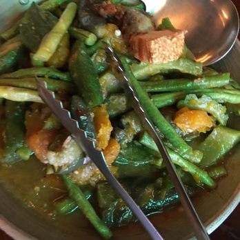 Leslie's Restaurant Tagaytay - Filipino Near Me - Tagaytay, CAV Leslie's Restaurant Tagaytay - Filipino Near Me - Tagaytay, CAV