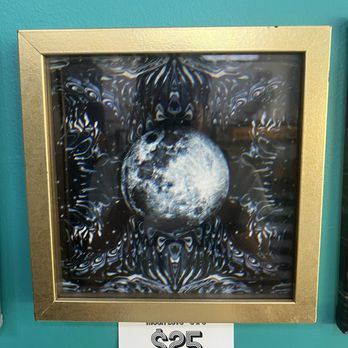 Wake-n-Bakery - Art 4 Sale - Cannabis Dispensaries Near Me - Chicago, Illinois
