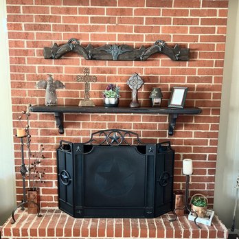 J&R Sanchez Painting - Before Picture:
Brick fireplace beautifully transformed using Romabio's Lime Wash for brick, sourced from Northern Italy. - Painters Near Me J&R Sanchez Painting - Before Picture:
Brick fireplace beautifully transformed using Romabio's Lime Wash for brick, sourced from Northern Italy. - Painters Near Me