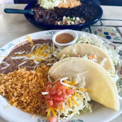 El Sombrero Mexican Restaurant - Fish tacos & carne asada