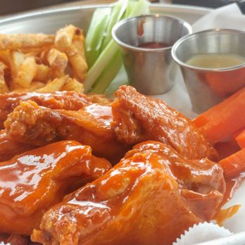 Pier 101 - Buffalo wings - Seafood Near Me - Rockwall, Texas